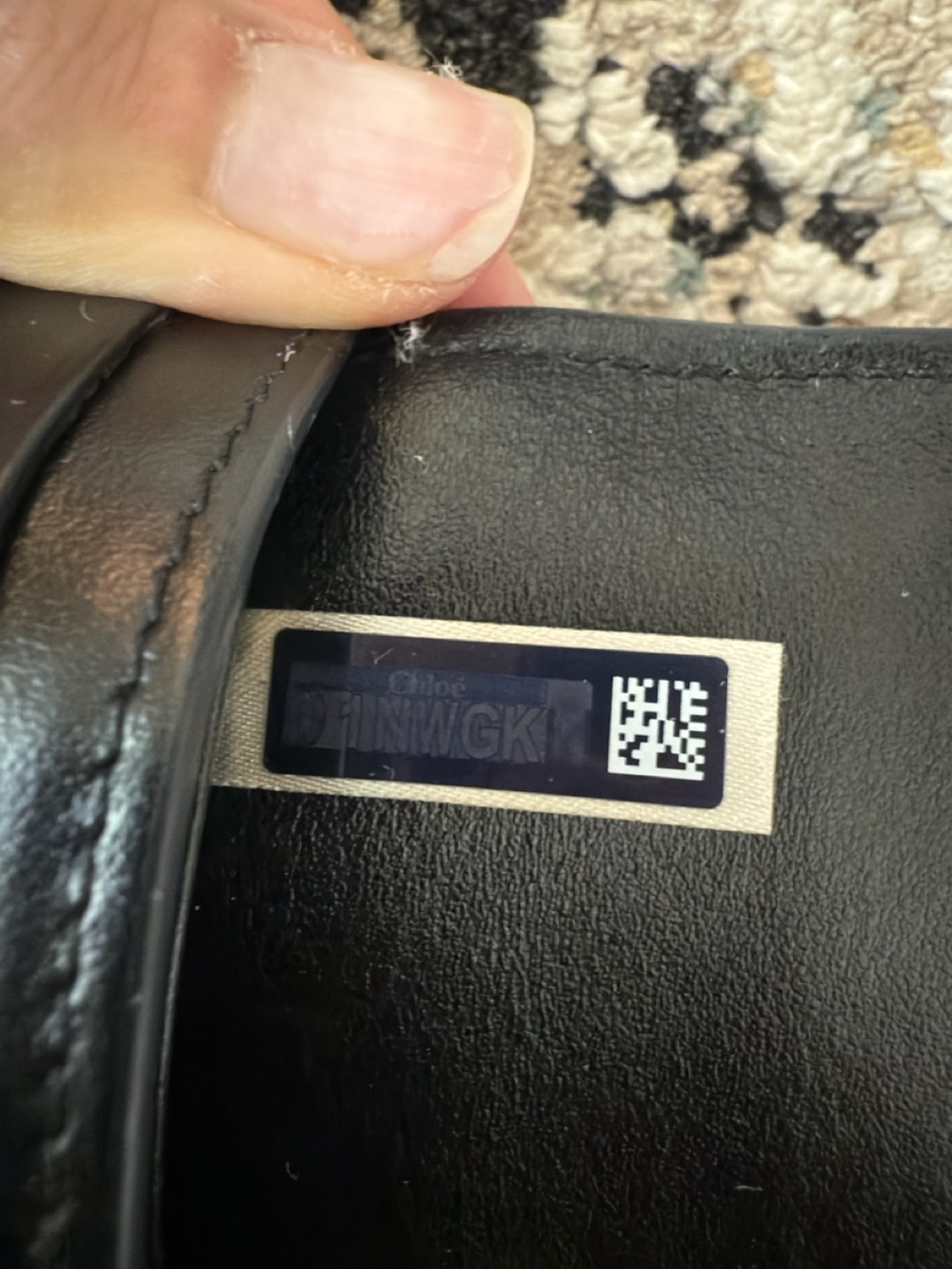 Chloe Black Leather Wallet with Gold 'C' Emblem - Picture 6 of 13